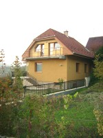 /album/fenykepgaleria/haz-a-kapu-felol-jpg/